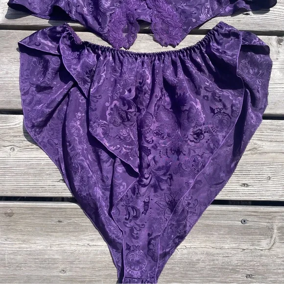 VICTORIA’S SECRET Vintage 80s Gold Label Purple Brocade Lace Pajama Set Lingerie - Picture 11 of 12